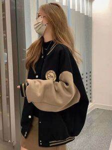 แขนยาวกํามะหยี่ ผ้าขนแกะ เบสบอลเรียงราย เสื้อแจ็คเก็ต ผู้หญิง สตรีทสไตล์ โอเวอร์ไซส์ เสื้อโค้ท ปุ่มเดียวปิด ปกตั้ง แจ๊กเก็ต