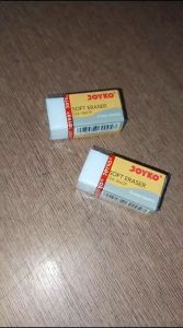 Penghapus Joyko Warna Hitam Putih ER-526 B40 – Aman untuk Kertas