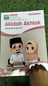 Buku Siswa GOS Akidah Akhlak SDI/MI Kelas 3 K-Merdeka KMA-450 - Global Offset Sejahtera