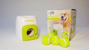 Pet Cat Dog Automatic Ball Launcher Toy For Dog Interactive Trainning Toys Balls Food Reward Machine