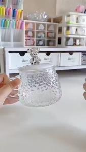Cốc thủy tinh chịu nhiệt chống nứt  Nắp hình gấu ngộ nghĩnh tặng kèm muỗng tiện lợi