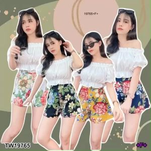 B19765 Set 2 ชิ้น เสื้อปาดไหล่ + กางเกงขาสั้น Set of 2 pieces: off-shoulder shirt + shorts