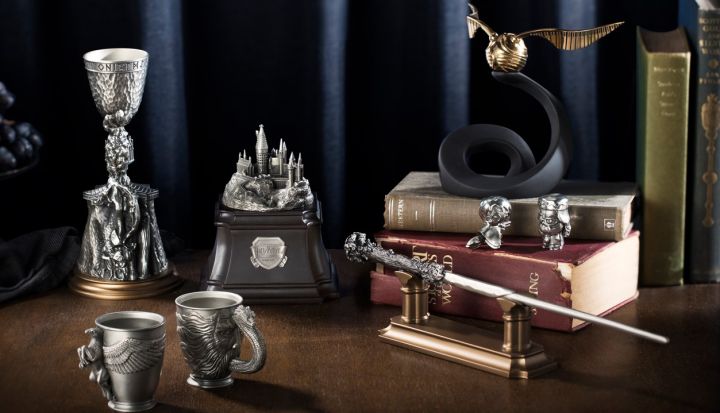 Harry Potter Wand Replica By Royal Selangor - Official 1:1 Scale Pewter Collectible With Display Stand