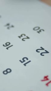 Sách - Lịch Vạn Niên Dự Đoán Nhân Sinh Họa Phúc 2025-2040 (bìa mềm)