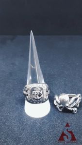 ที่โชว์แหวน อะคริลิคใส เป็นกรวยแบบตัน สวยงาม ส่งเร็วสุดๆ