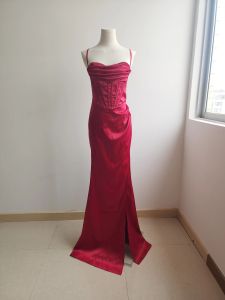 ชุดเดรสยาวผ้าซาตินแขนกุดคอวีทรงเอสไตล์สตรีทสำหรับงานวันเกิด ชุดราตรียาวปานกลาง ชุดทำงานฤดูร้อน ชุดเดรสผู้หญิง