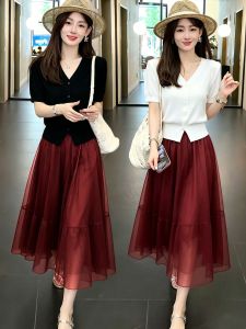 TIANQIANHUI | Bộ Áo Thun Dệt V Neck Và Chân Váy A-Line