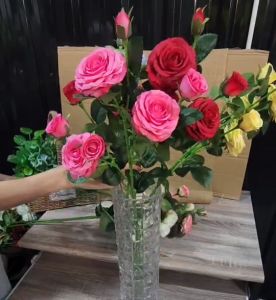 ส่งเร็ว กุหลาบทรอปิคาน่า(เทียม) ก้านยาว75cm. เหมือนจริงมาก ทั้งใบ และ หนาม เหมือนจริงสุดๆ มี7สี