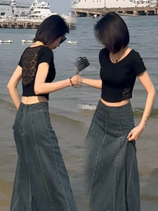 เสื้อยืดคอกลมแขนสั้นผู้หญิงลายลูกไม้สีดำ ทรงเข้ารูป เอวสูง ทรงเข้ารูป ฤดูร้อน 2025 เสื้อยืดแฟชั่นสุดเก๋