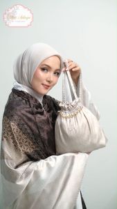 Ummi Athaya - Mukena Silk Dewasa Ayleen Series 2IN1 Free Sejadah