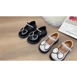 Sepatu loafers anak perempuan kekinian / Sepatu docmart anak motif pita mutiara cantik / Sepatu casual anak perempuan lucu