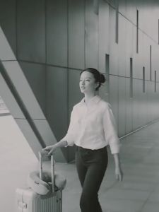 หมอนสุขภาพ หมอน หมอนรองคอ Massage Pillow เครื่องนวดคอ หมอนนวดอเนกประสงค์ เครื่องนวดกระดูกสันหลังส่วนคอ Neck Pillow เครื่องนวด คอมหมอนนวดคอไฟฟ้า 1pcsหมอนนวดคอไฟฟ้า หมอนนวดพกพา หมอนนวดคอ นวดไหล่ นวด