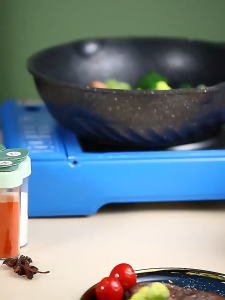 HỘP ĐỰNG GIA VỊ 5 NGĂN HÌNH HOA CÓ NẮP - H365