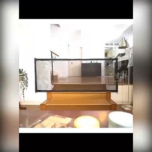 ตาข่ายรั้วสัตว์เลี้ยง ตาข่ายแยกสุนัข รั้วแยกสัตว์เลี้ยง แบบพกพาพับ เนื้อผ้าหนาไม่ขาดง่าย ติดตั้ง ไม่ต้องเจาะผนัง