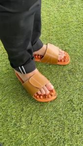 Promo hemat 2 Pasang Sandal Refleksi Pijat Kaki Kesehatan Kayu Jepit & selop