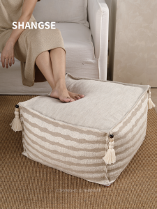 ที่นั่งแบบนุ่มสไตล์โมเดิร์นที่ดูหรูหราและเป็นธรรมชาติ ซ้อนกันหลายชั้น สำหรับห้องนั่งเล่นในบ้านพักช่วงวันหยุด ที่นั่งแบบนุ่ม ผ้าฝ้ายผสม