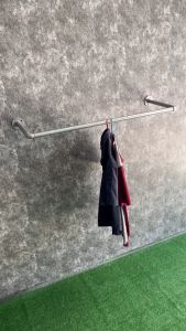 ราวแขวนผ้าติดผนังรุ่นตัว U ยาวตั้งแต่ 85 เซน จนถึง 160 เซน ทำด้วยท่อเหล็ก 6 หุน(3/4 นิ้ว)