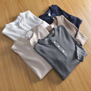 เสื้อยืดคอกลมแขนยาวผู้ชาย ทรงหลวมสบายๆ สำหรับใส่ไปทำงานในฤดูใบไม้ร่วง สีพื้น เสื้อเชิ้ตฮันนี่คอกลม