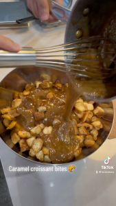 ครัวซองกรอบเนยสดฝรั่งเศษเคลือบคาราเมลโฮมเมท