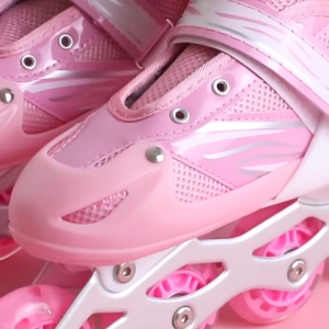 MATOUGUI Sepatu roda empat roda untuk anak-anak Sepatu roda yang lebih cocok untuk anak-anak pemula