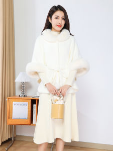 Stylish White Fur Collar Shawl Thickened Autumn Winter Outerwear Warm Coat Beautiful Chinese Cheongsam Style Womens Accessory