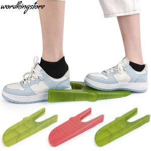 ที่ถอดรองเท้าไม่งอไม่ทำให้รองเท้าเสียหายอุปกรณ์กำจัดรองเท้าสะดวกสบายรองเท้าแบบกั้นประตูอเนกประสงค์