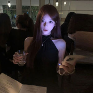 Gentle Korean Style Halter Neck Strap Dress Fashionable Waist Cinched Little Black Dress Summer Season Hepburn Style Skirt