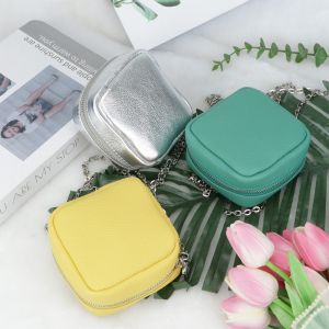 Royal Bagger Genuine Leather Portable Cosmetic Bags: A Fashionable Choice