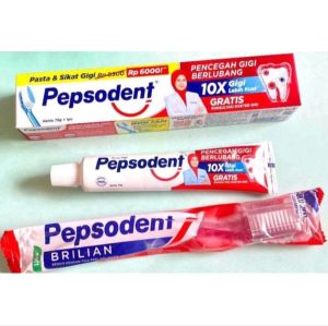 Pasta Gigi Pepsodent 75 Gram + Sikat Gigi