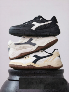 Vintage Stylish Tennis Shoes