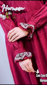 Desain Gamis Syari: Gamis Hermosa Wolfis Embos Syari Motif Zamzam Marun