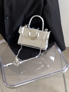 Túi xách đeo chéo nữ túi xách tay loại đẹp da bóng thiết kế khóa Mặt Trăng sang chảnh TTS68 044