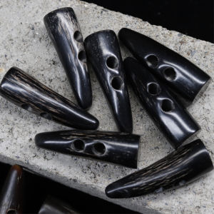 High-End Natural Cow Horn Button Accessories for Womens Mid-Length Sweater Coat Vintage Style Button Dress Material