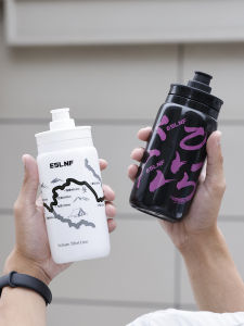 ESLNF Cycling Water Bottle Large Capacity 580ml Road Bike Water Cup Cycling Equipment Durable Bike Accessories Water Jug