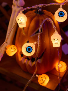 BEAUTY IN THE LIGHT | Halloween Skull Light String