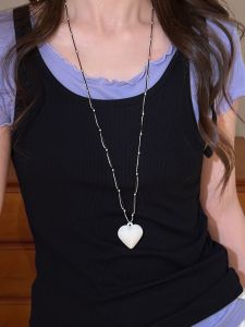 สร้อยคอรูปหัวใจสีครีมสไตล์เกาหลีสำหรับผู้หญิง โซ่กระดูกไหปลาร้า โซ่จี้ยาว โซ่คอแบบยาว ชุบเงิน ทอง โลหะผสม