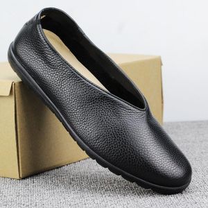 Beijing Old Man Leather Shoes round Mouth Mens Slip-On Casual Shoes Soft Bottom Anti-Slip Comfortable for Middle-aged And Elderly