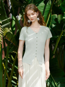 XIANGYING | Green Lightweight Slim T-Shirt