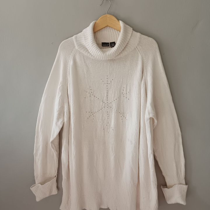 Sweater turtleneck oversize putih