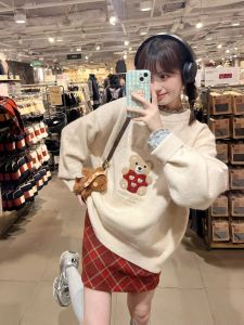 เสื้อสเวตเตอร์ถักนิตติ้งนุ่ม สีพีช กระโปรงสั้นลายสก็อต ชุดสองชิ้น หวาน ลดอายุ สำหรับผู้หญิง ฤดูใบไม้ร่วง/ฤดูหนาว ชุดใหม่ เสื้อและกระโปรง