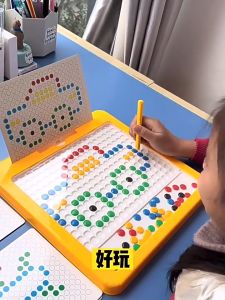 Bảng vẽ xếp hình nam châm thế hệ mới cho bé sáng tạo