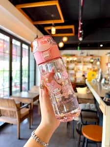Botol Air Pelajar Sanrio Kuromi My Melody Kanak Kanak Comel Tahan Panas Mudah Minum Sekolah Plastik Tritan Sanrio Water Bottles Cup BPA Free Melody Kuromi High Temperature Resistant 三丽鸥美乐蒂库洛米儿童水杯女孩夏耐高温塑料杯子小学生上学专用直饮杯 H336