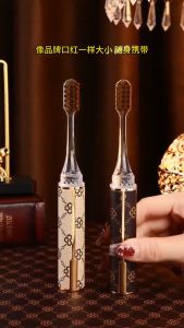 BB7 - Sikat Gigi Lipat Mini Travel Portabel Model Lipstik Sikat Gigi Dewasa Bulu Lembut Toothbrush