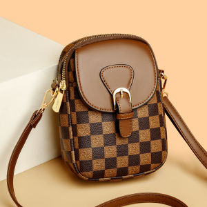 กระเป๋าสะพายข้างผู้หญิง 2024 กระเป๋าสัมผัสหรูหรา เรียบง่าย สไตล์ใหม่ กระเป๋าใส่โทรศัพท์มือถือ หนังวัวแท้ ปิดด้วยซิป ขนาดกลาง