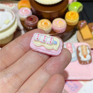 DIY Miniature Siamese Cat Milk Cake Thumb Cookie Wafer Snack Decoration Cream Accessory Bear Model Toy วัสดุอื่นๆ อุปกรณ์ตกแต่ง