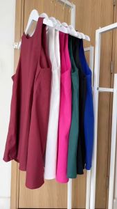 11 màu Linen Cúc bọc Xẻ tà sau Áo cổ tròn cộc tay vải thấm hút màu tôn da form basic thanh lịch sang xịn JIJI TOP