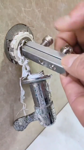 Screw Extractor Kit Easy Removal Powerful Claw Broken Screw Extractor Adjustable Repair Multifunctional Rust-proof Repair Compact