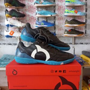 sepatu futsal ortuseight jogosala terbaru free skin deker & kaos kaki