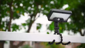 🔥รับประกัน1ปี🔥3โหมด ไฟโซล่าเซลล์ 300W ไฟภายนอกอาคาร ไฟพลังงานแสงอาทิตย์ solar light outdoor Ip67 ป้องกันฟ้าผ่า สว่างอัตโนมัติเมื่ เซนเซอร์จับความเคลื่อนไหว ง่ายต่อการติดตั้ง ได้ปรับได้ โคมไฟกลางแจ้งอัตโนมัติ ระเบียงบ้านและสวน ไฟโซลาเซลล์ขาตั้งปลาหมึก