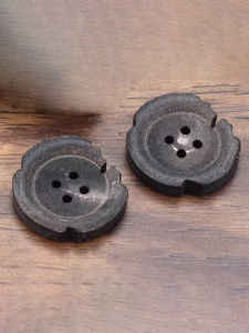 กระดุมหนังสัตว์ กระดุมเสื้อโค้ท กระดุมเสื้อสูท กระดุมเสื้อสเวตเตอร์ กระดุมทรงเรขาคณิต กระดุมทรงสี่ตา กระดุมสำหรับเสื้อผ้าผู้ชายและผู้หญิง